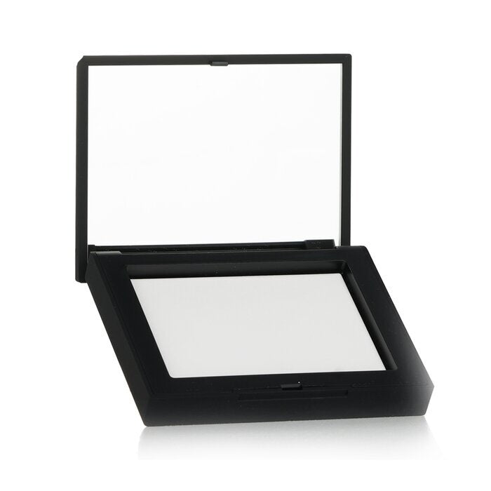 NARS Lichtreflektierendes gepresstes Fixierpuder – Crystal (durchscheinend) 10 g/0,35 oz