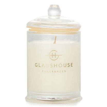 Glasshouse Dreifach duftende Sojakerze - The Hamptons (Teak &amp; Petitgrain) 60 g/2,1 oz
